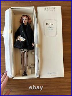 2000 Silkstone Barbie Doll Fashion Model Fashion Editor FAO Schwarz 28377