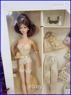 2001 Continental Holiday Silkstone BARBIE Limited Edition Mattel #55497 NFRB