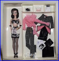 2002 Silkstone Barbie Fashion Model Collection Brunette A Model Life Gift Set