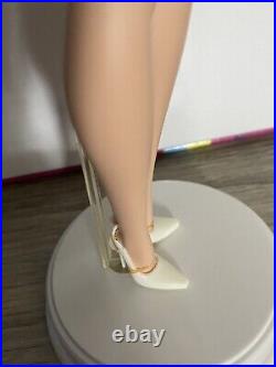 2003 Barbie Fashion Model Spa Getaway Silkstone Doll READ & SEE PICS