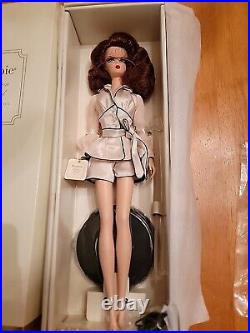 2004 Retired Suite Retreat Silkstone Barbie-Fashion Model Collection & Bubble Dr
