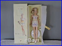 2007-tout- De Suite Silkstone Barbie Collector Gold Label Fashion Model L9596