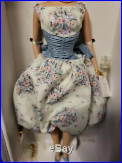 2010 Betty Draper Mad Men Silkstone Gold Label Barbie Doll Mattel T2153 Nrfb