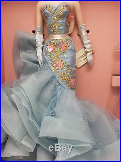 2010 Gold 10 Years Tribute Barbie Collector Silkstone Fashion Model Collection