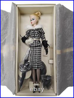 2011 Walking Suit Barbie Fashion Model Collection With Silkstone Body NRFB