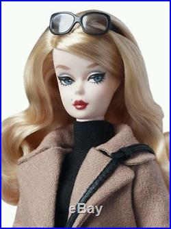 2016 CAMEL TRENCH COAT POSEABLE SILKSTONE Barbie IN STOCK NOW