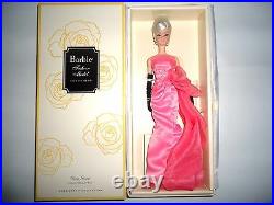 2016 Mattel Glam Gown Barbie Doll Gold Label Silkstone Body Posable NRFB