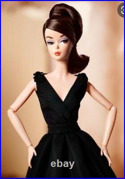 2016 Silkstone Barbie Classic Black Dress Brunette Nrfb Dwf53