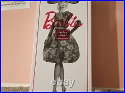 2017 Barbie Silkstone Elegant Rose Cocktail Dress Fjh77 Nrfb