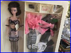 A Model Life Silkstone Barbie Doll Giftset 2002 Gold Label Mattel B0147 Nrfb
