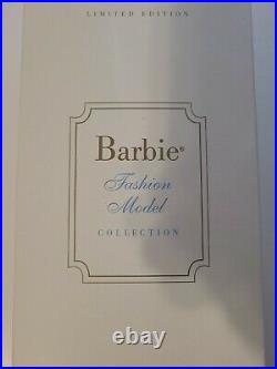 BARBIE FASHION MODEL COLLECTIONLINGERIESilkstoneNIB56948Redhead2002 #6