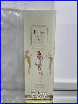 BARBIE Fashion Model Collection The Waitress Silkstone Body Gold Label withbox