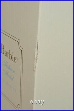 BARBIE Suite Retreat SILKSTONE Mattel Fashion Model Collection