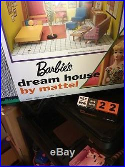 Barbie Dream House 1962 Vintage Reproduction & Barbie FND44 New