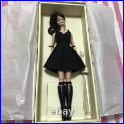 Barbie Fashion Model Collection Classic Black Dress Gold Label Silkstone t