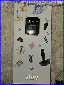 Barbie Fashion Model Collection Gal on the Go Silkstone Doll 2008 Mattel N5021