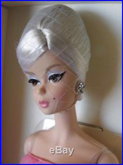 Barbie GLAM GOWN porcelaine silkstone 2016 Mattel DGW58 Poupee doll robe bal NEW