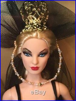 Barbie Global Glamour Collection Venetian Muse Gold Label Doll BCRO3 2013 New