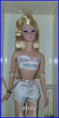 Barbie-Lingerie Doll -Fashion Model Collection-Silkstone-#26930 NRFB