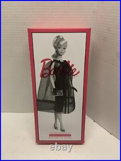 Barbie Signature Swirl Ponytail Silkstone Barbie New Small Box Damage