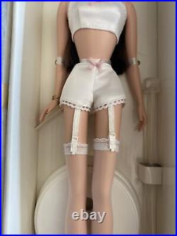 Barbie Silkstone Lingerie Brunette Doll MINT NRFB BFMC Fashion Model Gold Label