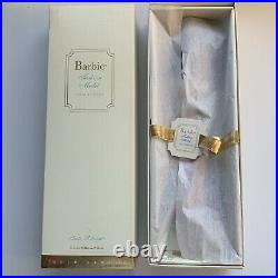 Barbie- Suite Retreat Fashion Model Silkstone Gold Label Auburn Hair 2005