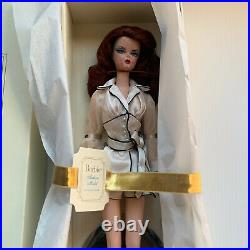 Barbie- Suite Retreat Fashion Model Silkstone Gold Label Auburn Hair 2005