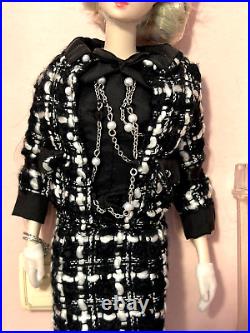 Boucle Beauty Silkstone Barbie CGT25 LE 9,700 2014 Gold Label Fashion Model NRFB