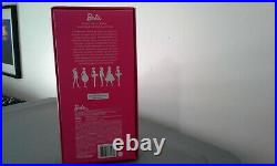 Busy Gal Silkstone Reproduction Barbie Gold Label FXF26 Only 20,000 Worldwide