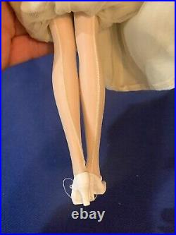 Capucine Silkstone Barbie Doll 2002 Mattel B0146 Fashion Model Collection