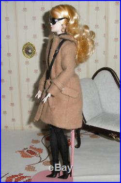 Classic Camel Coat Silkstone Barbie Poseable