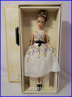 Classic Cocktail Dress Silkstone Barbie Doll 2016 Gold Label Mattel Dgw56 Nrfb
