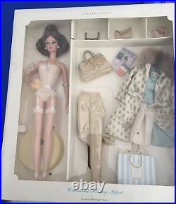 Continental Holiday Giftset Fashion Model Silkstone Barbie Doll #55497 NIB 2001