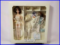 Continental Holiday Silkstone Barbie Doll Giftset 2001 Limited Ed Mattel 55497
