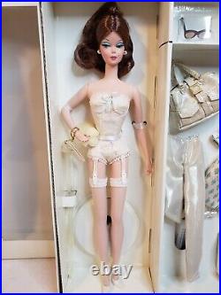 Continental Holiday Silkstone Barbie Doll Giftset 2001 Mattel 55497 Nrfb