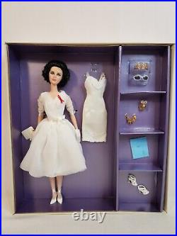 Elizabeth Taylor White Diamonds Silkstone Barbie Doll 2012 Mattel W3471 Nrfb