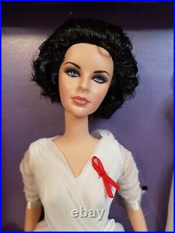 Elizabeth Taylor White Diamonds Silkstone Barbie Doll 2012 Mattel W3471 Nrfb