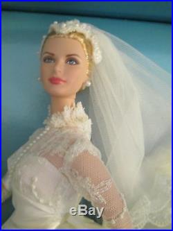 GRACE KELLY THE BRIDE 2011 SILKSTONE Barbie Gold Label Doll T7942 NRFB