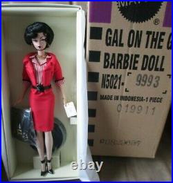 Gal On The Go SILKSTONE BARBIE WithSHIPPER NRFB RARE No more than 4200