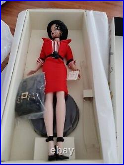 Gal On The Go Silkstone Barbie #N5021 Gold Label in Mattel Factory Shipper NRFB