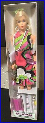 Groovy Amsterdam Barbie doll NRFB 2008 Holland convention LE 10 Netherlands