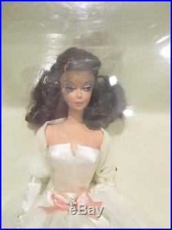 Lady Of The Manor 2006 Barbie Doll Gold Label Collection Limited Edition JO959