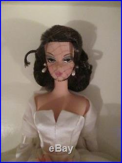 Lady Of The Manor Silkstone Barbie NRFB Gold Label Fashion Model Collect