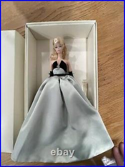 Mattel Barbie Doll Fashion model collection silk stone L. E. With All Certificates