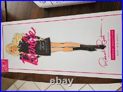 Mattel GHT43 Barbie Signature Best In Black Barbie-Silkstonene Gold Label