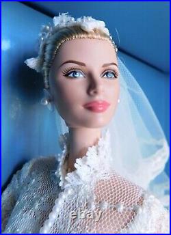 NEW 2011 GRACE KELLY THE BRIDE Silkstone Barbie Doll T7942 Mattel Gold Label