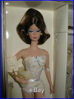 NRFB 2001 Silkstone Fashion Model Barbie Gift Set Continental Holiday