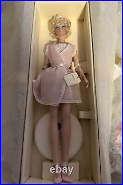 New Limited Edition Silkstone Lingerie Barbie Doll Fashion Model #4 Blonde