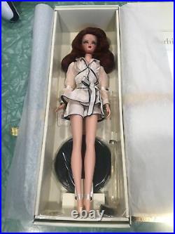 Nib 2005 Barbie Silkstone Fashion Model Collection Suite Retreat Gold Label Doll