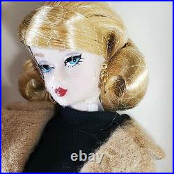 Nrfb Barbie Doll N515 Barbie Articulated Silkstone Model Classic Camel Coat